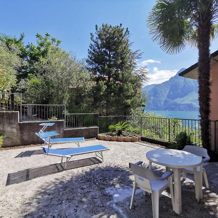 Appartamento Gelsomino Riva di Solto Esterno foto